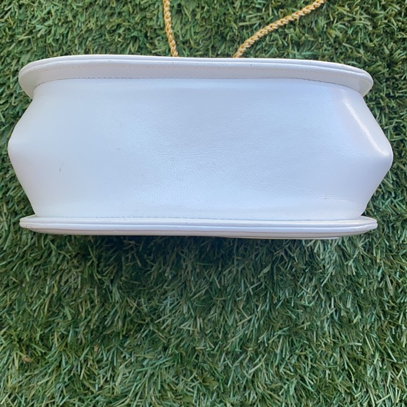 Vintage Leather Purse - Picture 5 of 15